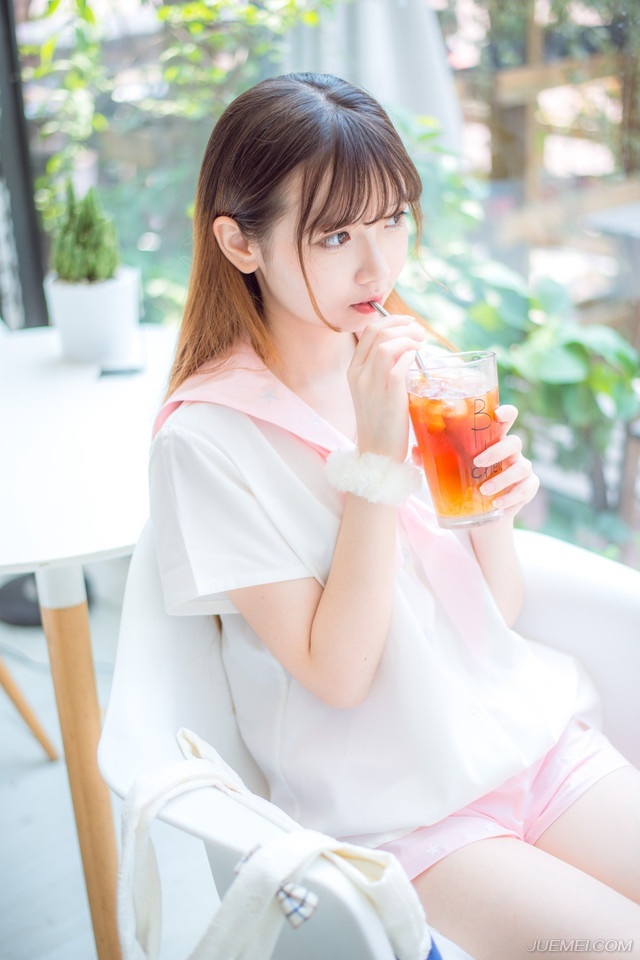 我终于明白我的生命在爱我的人眼里是多么的重要……我的爱有多长，我的牵挂与不舍也就有多长。
